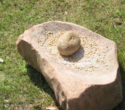 kamień na antycznej płycie
